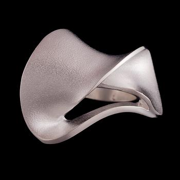 RING, Wavelike, sterlingsilver, Pekka Hirvonen Lapponia 2007.