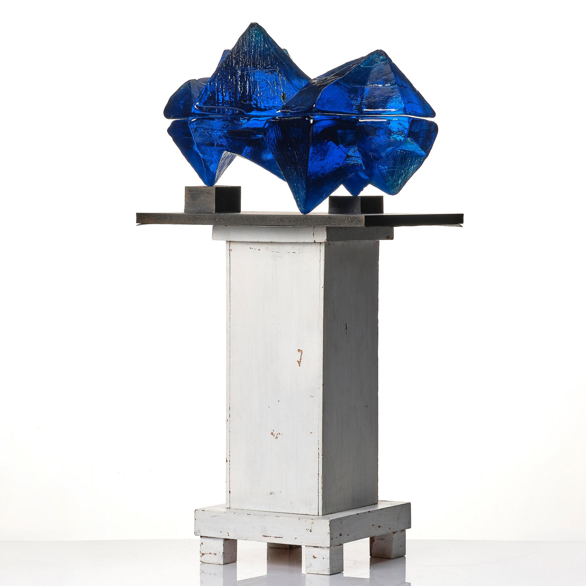 Edvin Öhrström, an "Isig prisma" (Icy prism) cast glass sculpture, Orrefors or Lindshammar glassworks, 1950s-60s.