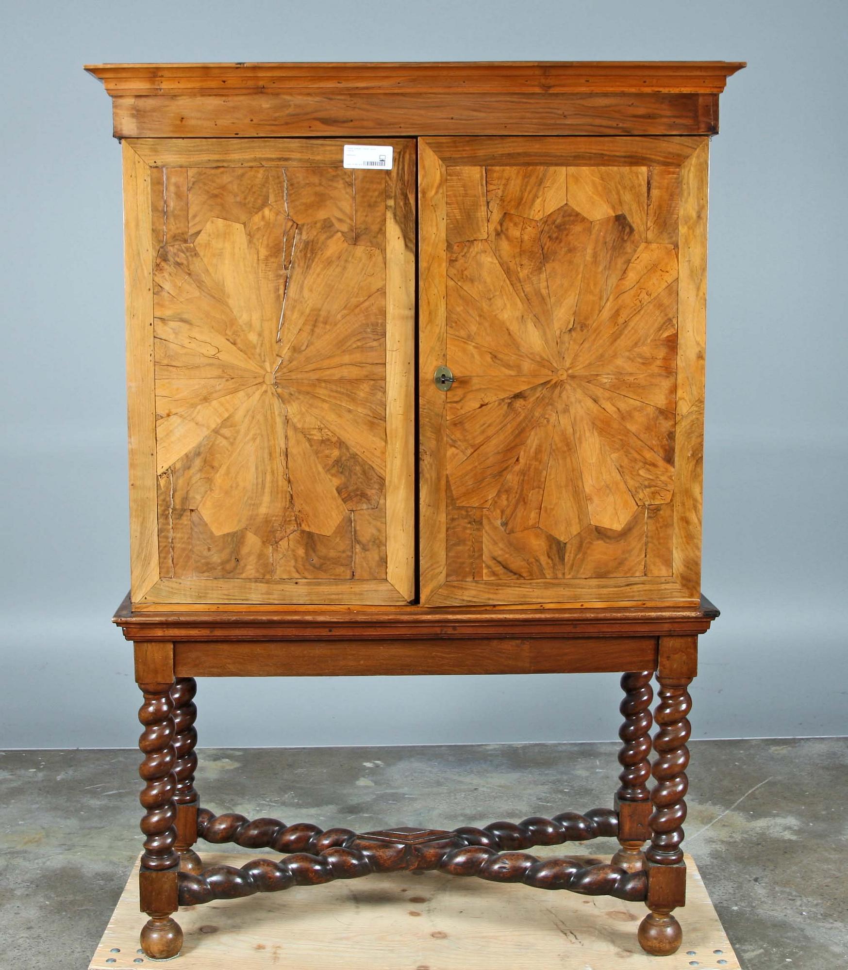 KABINETTSKÅP, barock, 1700-tal.