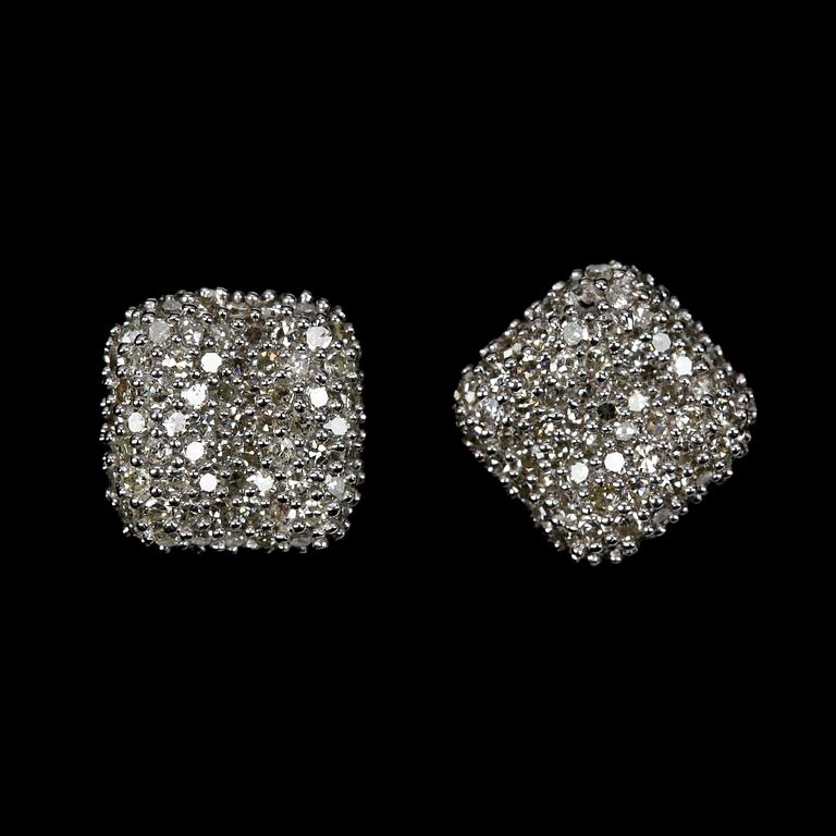 EARRINGS, brilliant cut diamonds, tot. app. 1.80 cts.