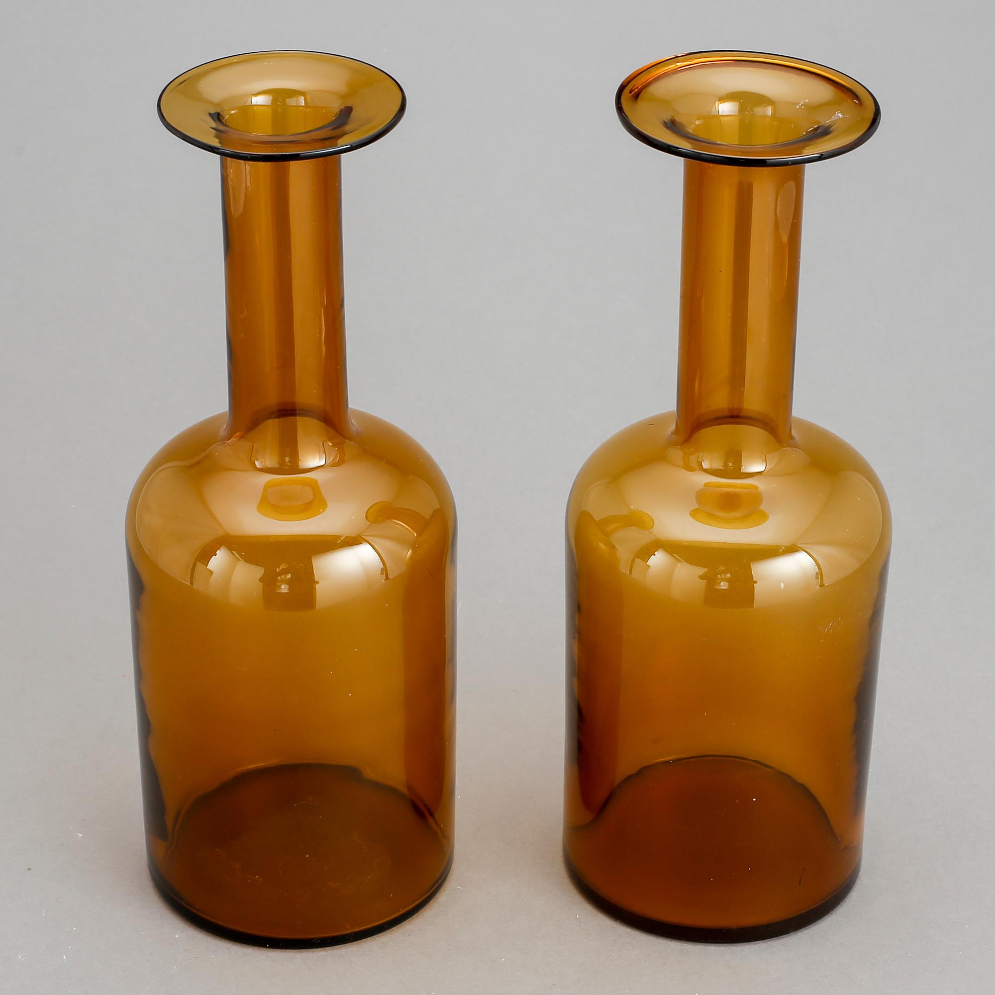 VASER, glas, 2 st, Otto Bauer, Kastrup/Holmegaard, 1900-talets andra hälft.