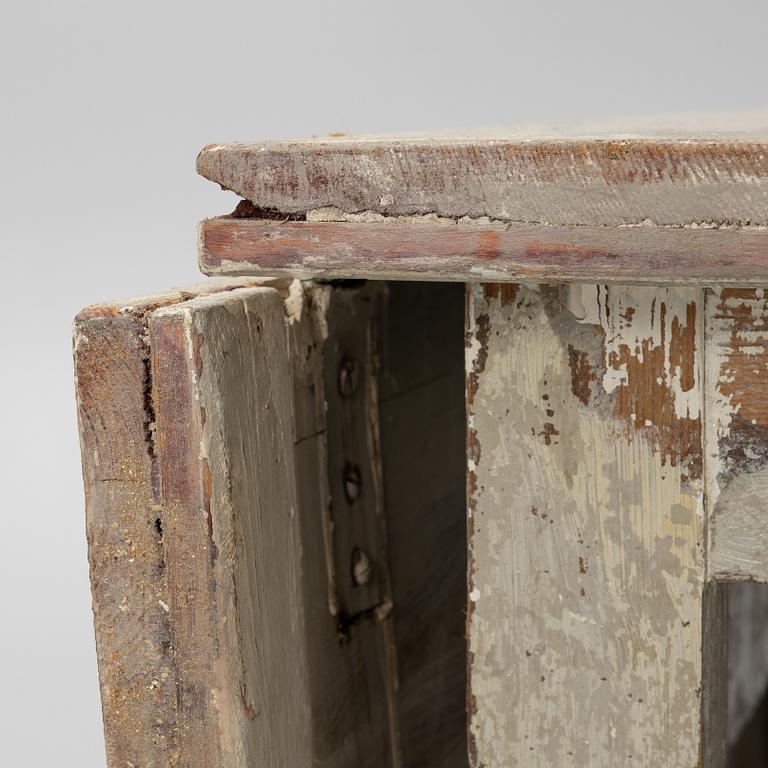 A Gustavian gate-leg table, circa 1800.