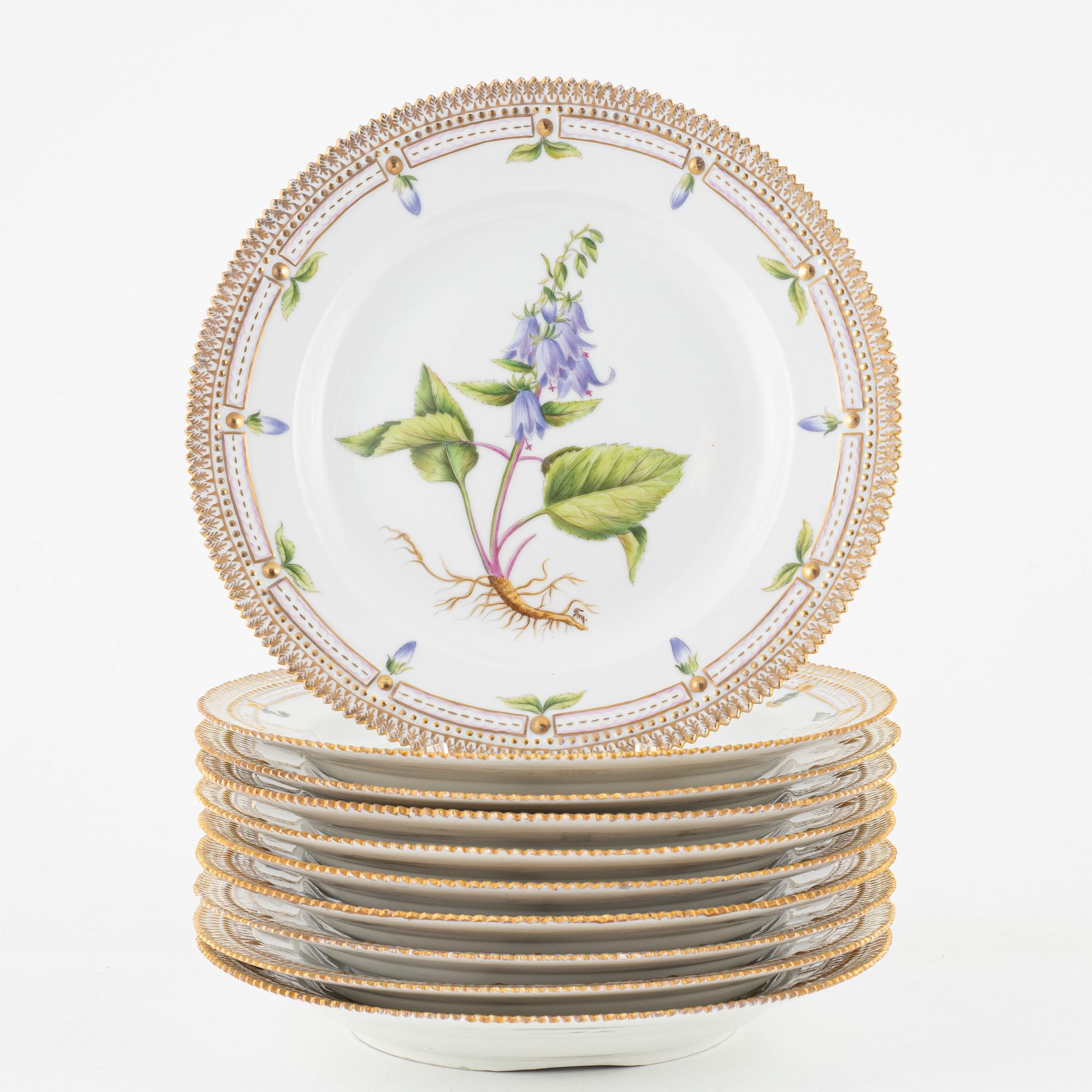 Tallrikar, 10 st, porslin, "Flora Danica" (Hausmålerai), Royal Copenhagen, Danmark.
