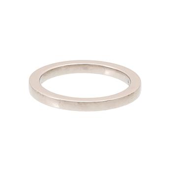 A “Divine Rita” ring 950 platinum and brilliant cut diamonds by Boucheron.