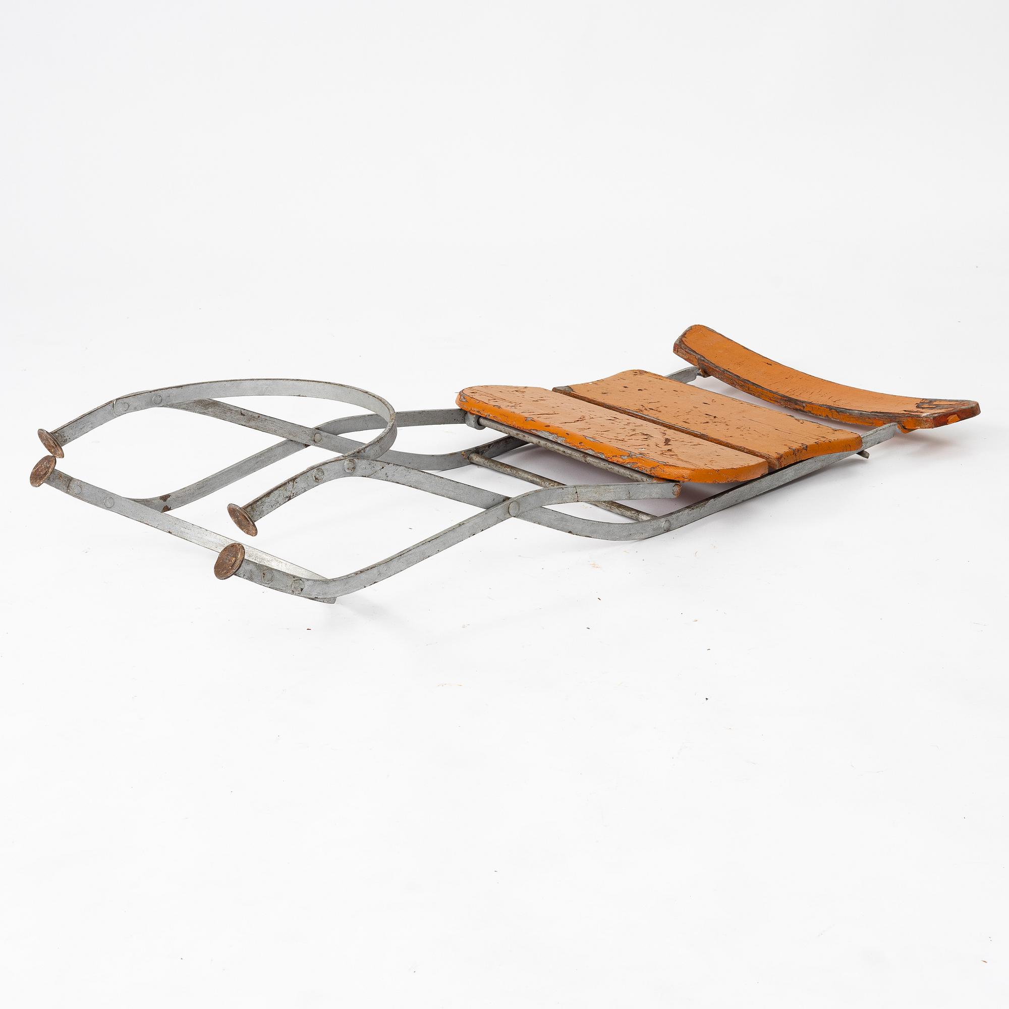 Trädgårdsstolar, sex stycken, samt bord, Brygerserien, Grythyttan, 1900-talets mitt.