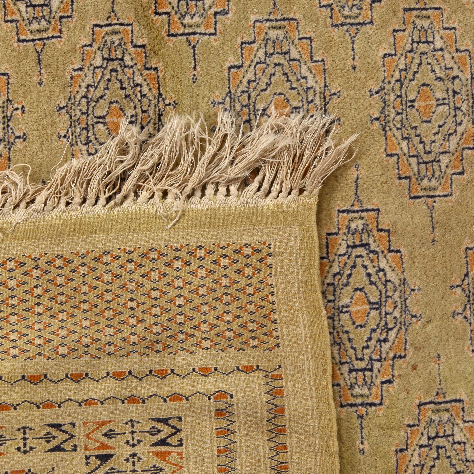 MATTA, orientalisk, 1900-talets andra hälft, 190 cm x 258 cm.