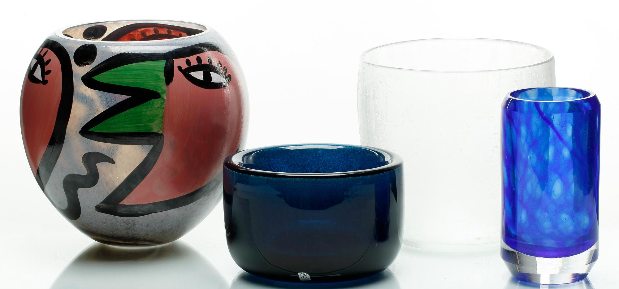 PARTI GLAS, 4 delar, bl a Ulrica Hydman-Vallien.
