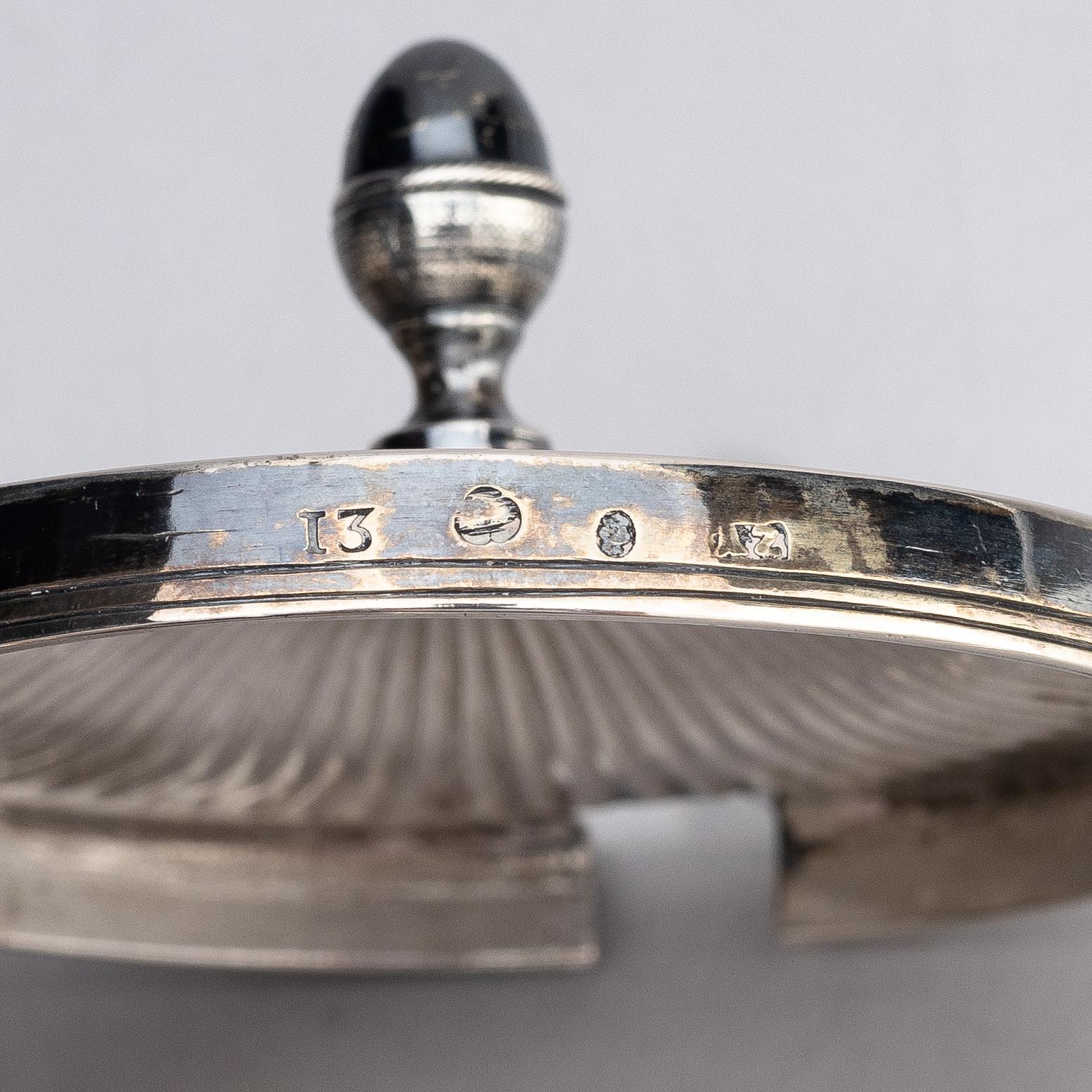 A Swedish 19th century silver mustard pot and spoon, mark of Adolf Zethelius, Stockholm 1815.