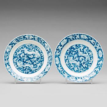 718. A pair of blue and white dishes, Qing dynasty, 18th Century with Chenghua mark.