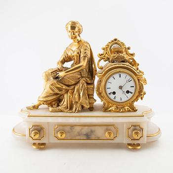 Table pendulum Louis XVI style, first half of the 20th century.