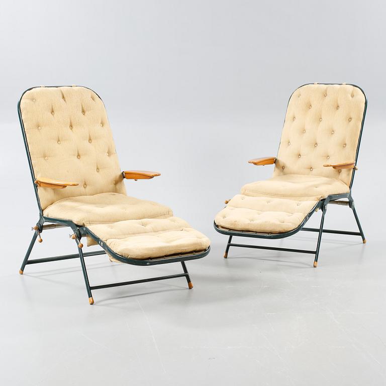 A pair of lounge chairs by C Edvard Lundquist for Lundquist and Tesch AB, 1940s/50s.