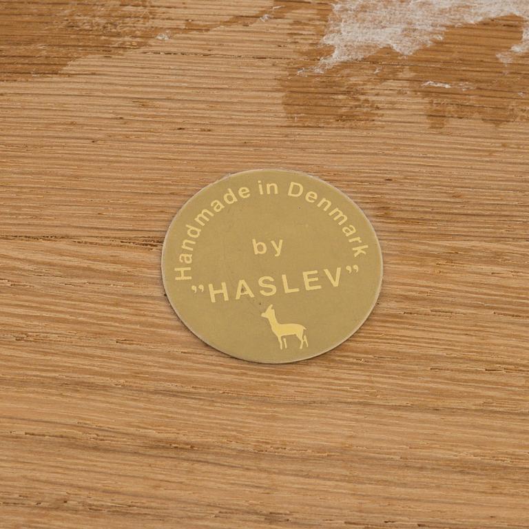 Matbord, "Timeless", Haslev Møbelsnedkeri, Danmark.