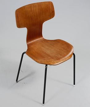 STOLAR, 3+1 st, "3103" och "3105 / Munkegårdsstolen / Myggan", Arne Jacobsen, Fritz Hansen, 1900-talets tredje kvartal.