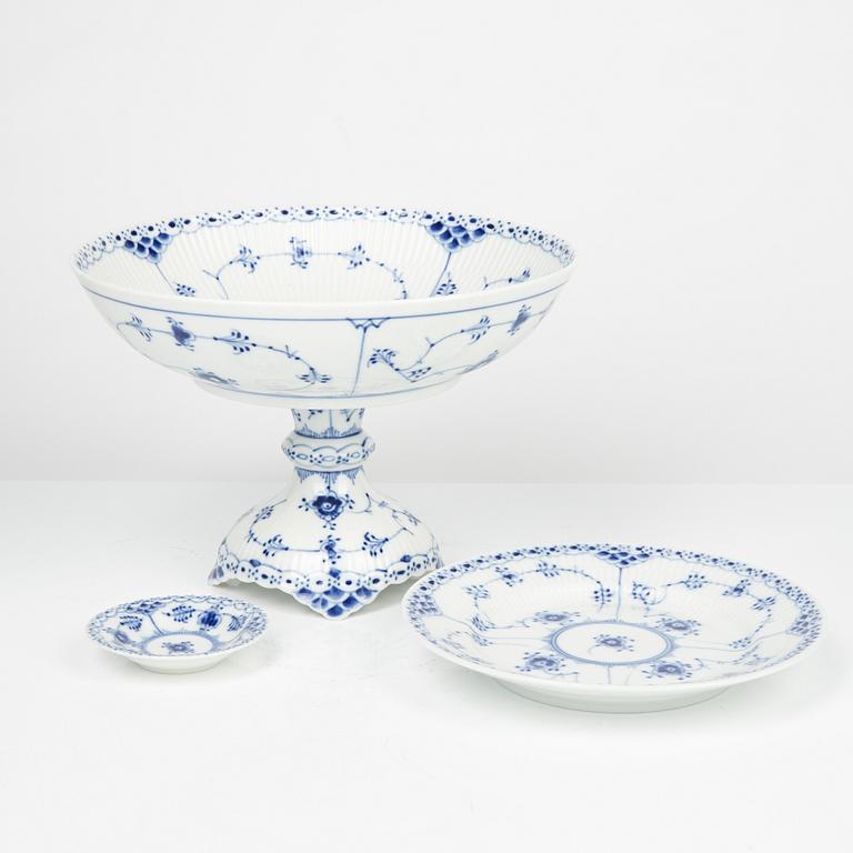 Royal Copenhagen, kaffe och teservis, porslin, "Musselmal", 35 delar, Danmark.