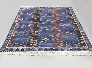 Barbro Nilsson, matto, "Snäckorna", flat weave, ca 312-313,5 x 200-204,5 cm, signed AB MMF BN.