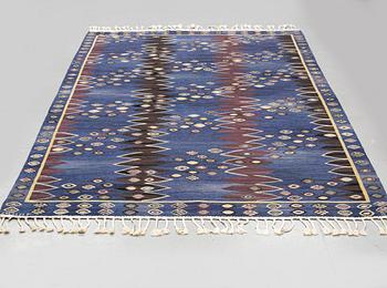 Barbro Nilsson, a carpet, "Snäckorna", flat weave, ca 312-313,5 x 200-204,5 cm, signed AB MMF BN.