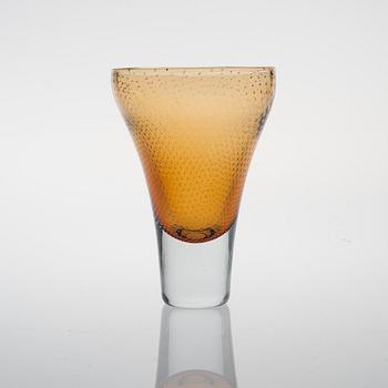 VAS, glas, signerad G. Nyman Nuutajärvi, design 1947.