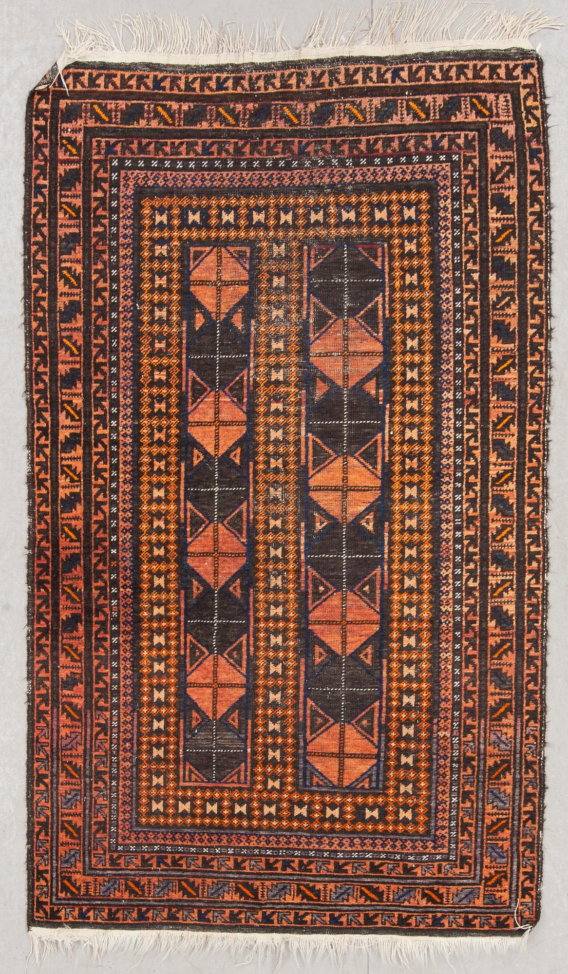 MATTA, semiantik, Beludj, ca 199 x 117 cm.