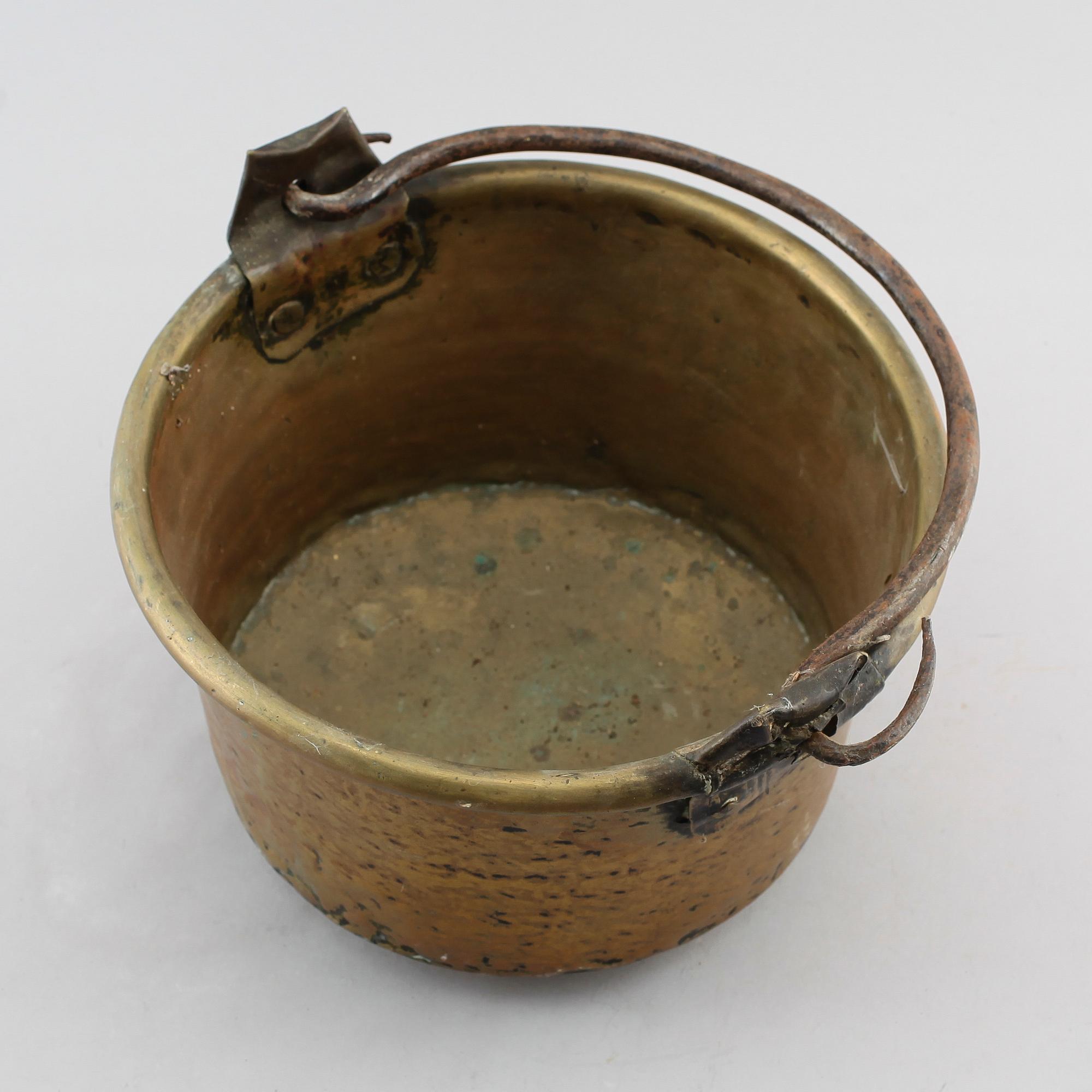 GRYTA, mässing, 1700-tal.