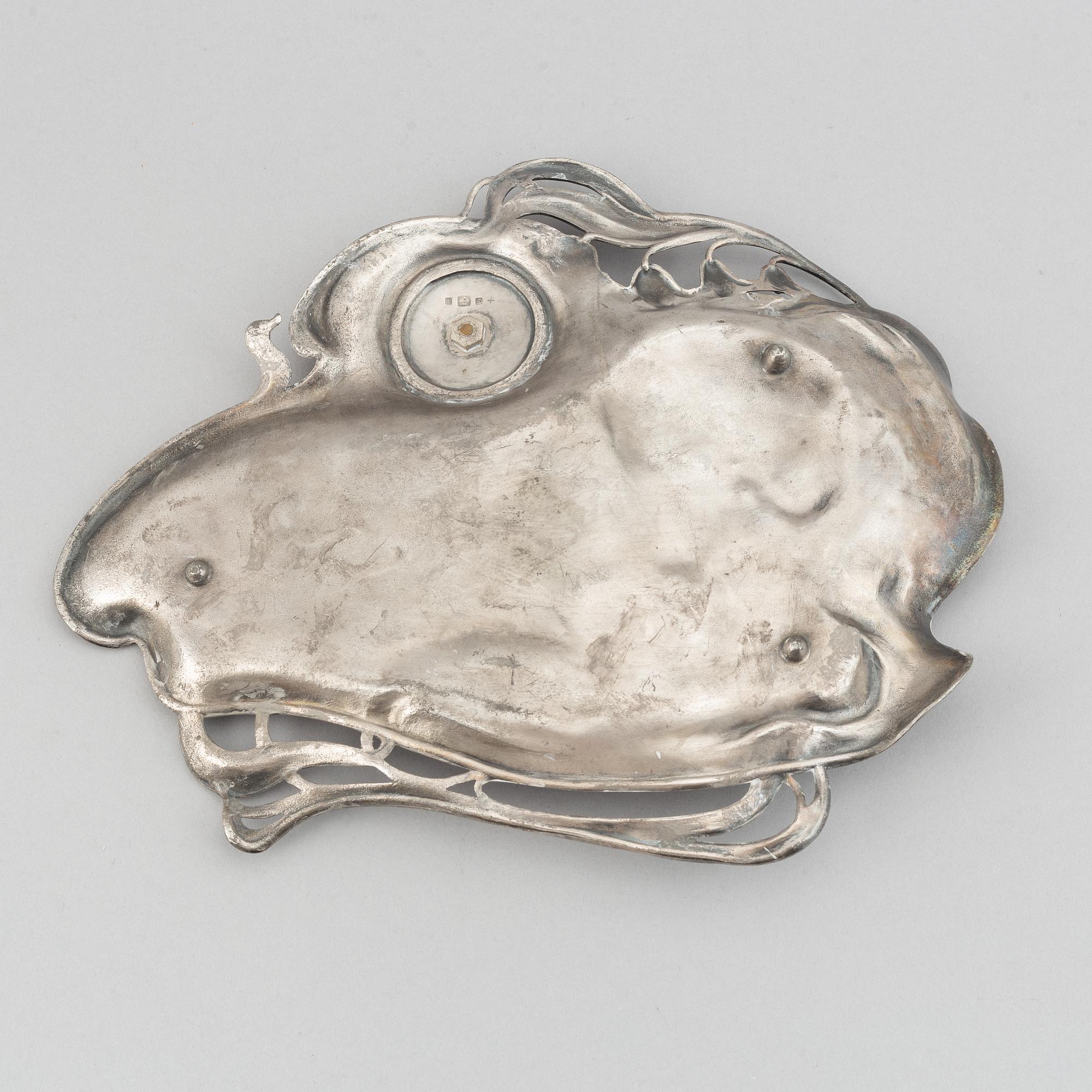 Württembergische Metallwarenfabrik, an Art Nouveau tray, early 20th Century.