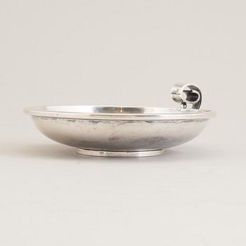 A silver plate by Fritz S Heimburger, Copenhagen 1943. Weight circa 225 grams.