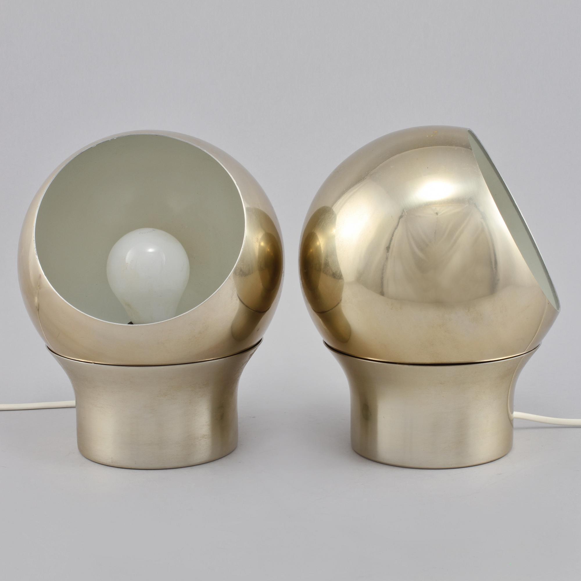 VÄGGLAMPOR, ett par, "Klot 3", Hemi, 1970-tal.