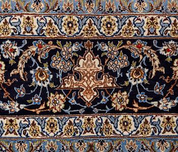 Matta, Old Isfahan, part silk, ca 298,5 x 203 cm.