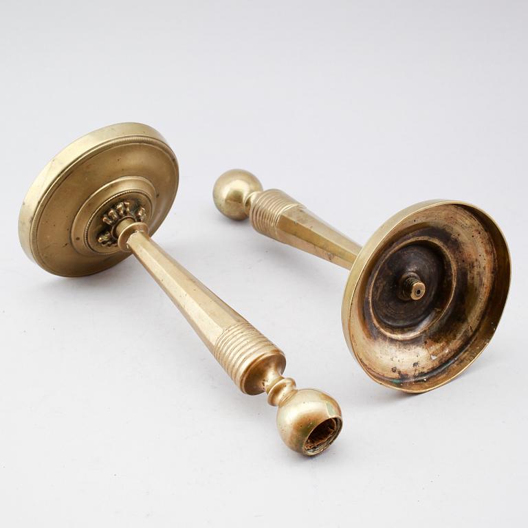 LJUSSTAKAR, 1 par, brons, senempire, 1800-talets första hälft.