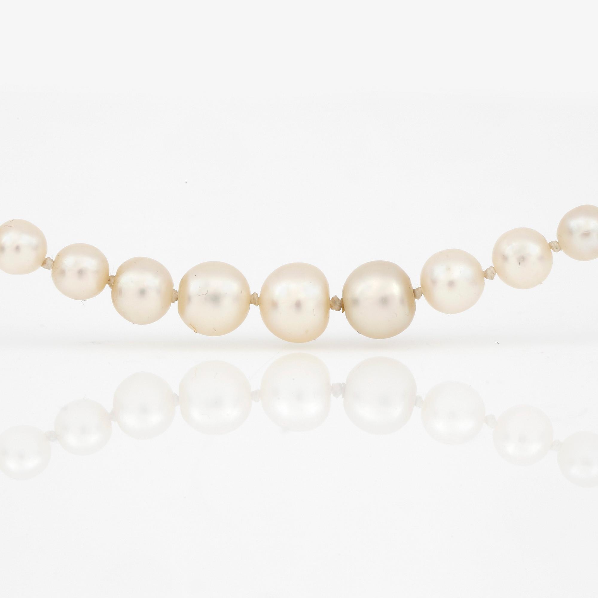 COLLIER, med odlade pärlor, lås i 14K guld med rosenslipade diamanter.