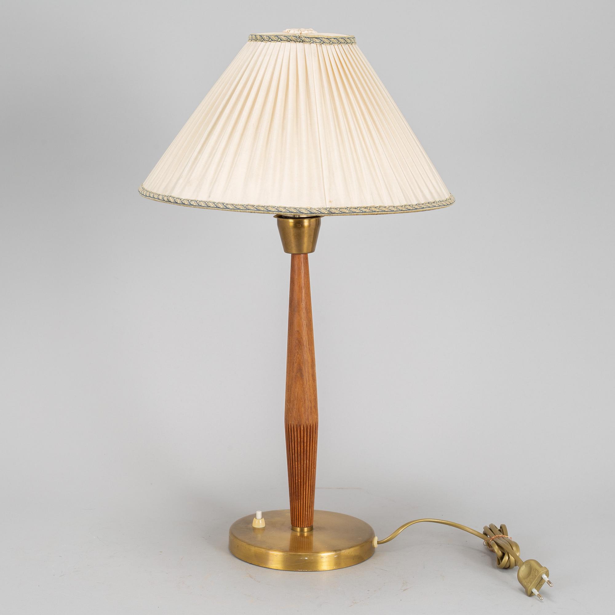 HANS BERGSTRÖM, a 'E1333' table lamp, Asea, 1940's.