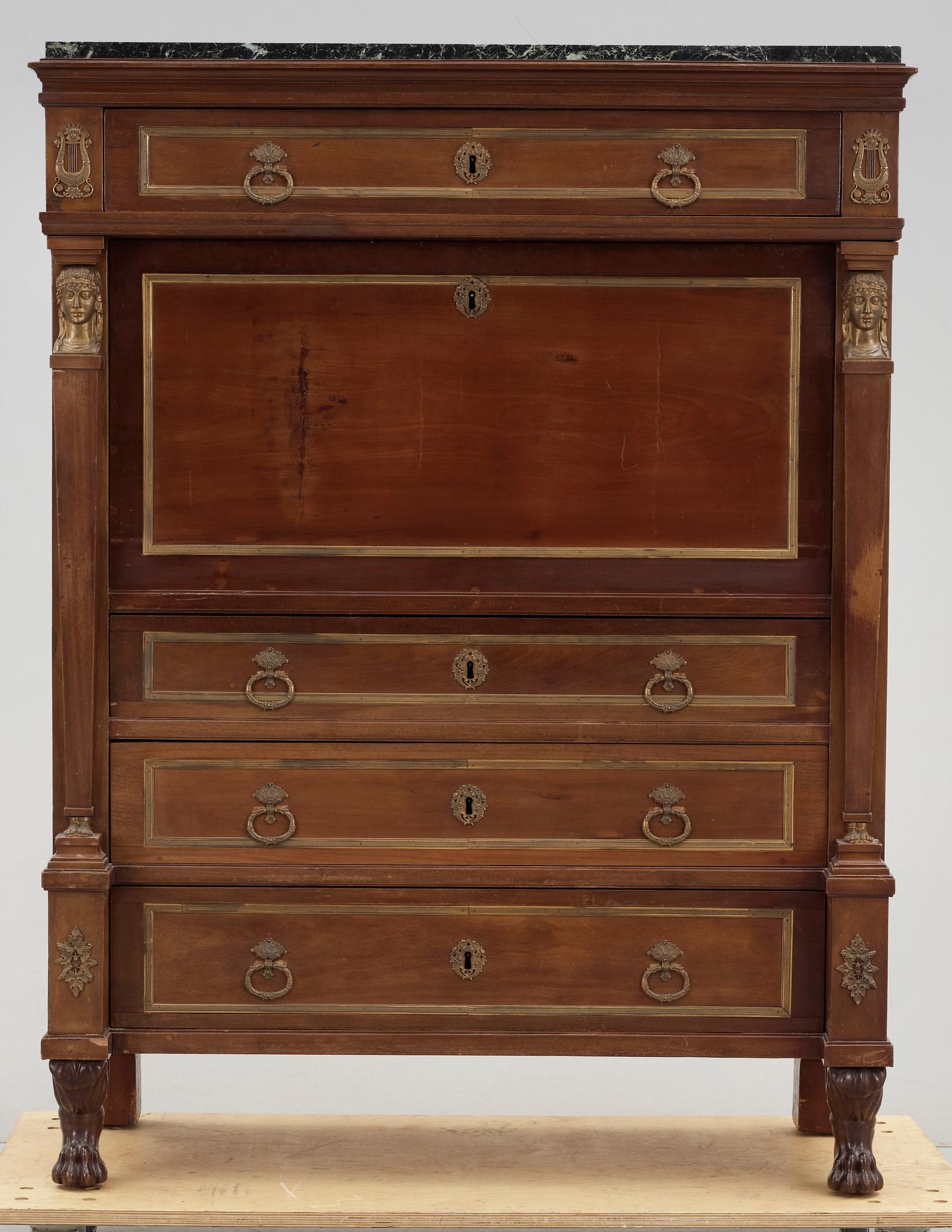 SEKRETÄR. Directoire stil, 1800/1900-tal.