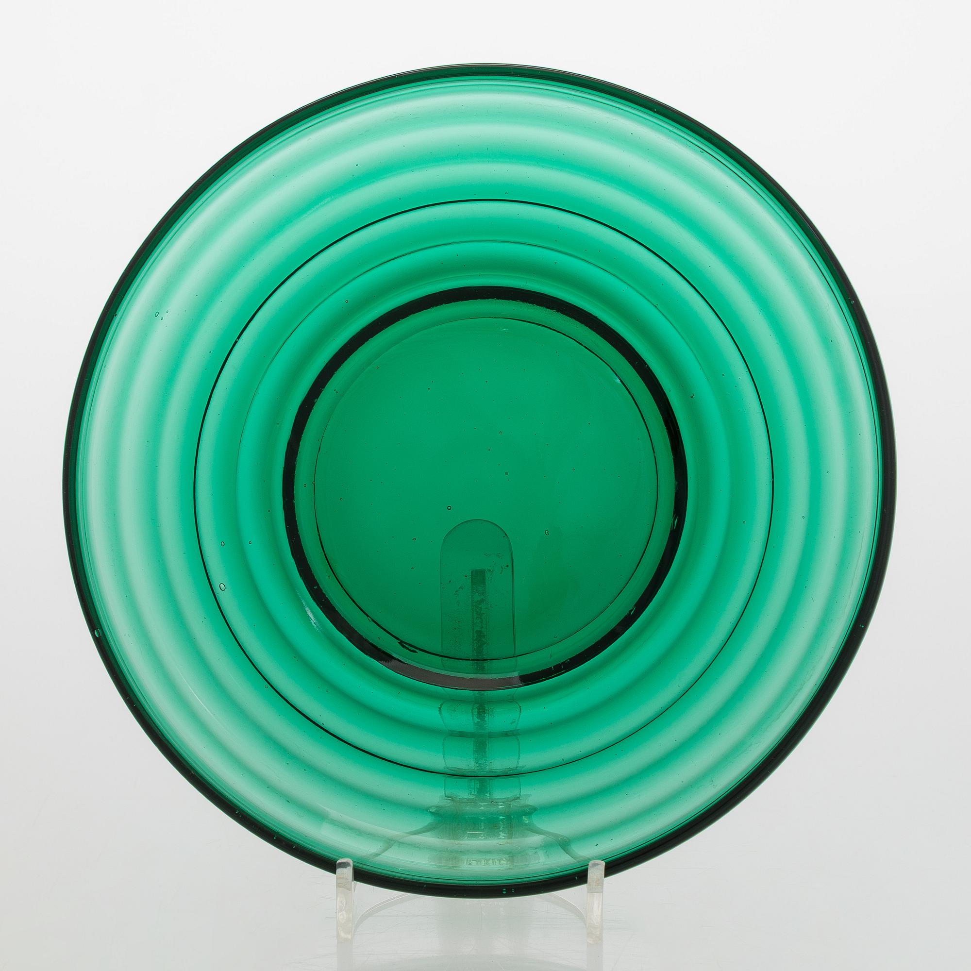 Aino Aalto, drinking glasses, 4 pcs, model 4052, and plate 'Bölgeblick', Karhula Glassworks, 1930s.