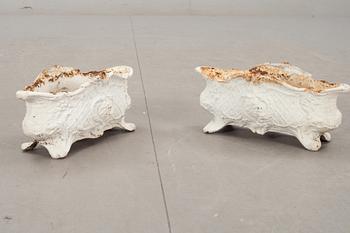 URNOR/JARDINJÄRER, ett par, gjutjärn, 1900-tal.