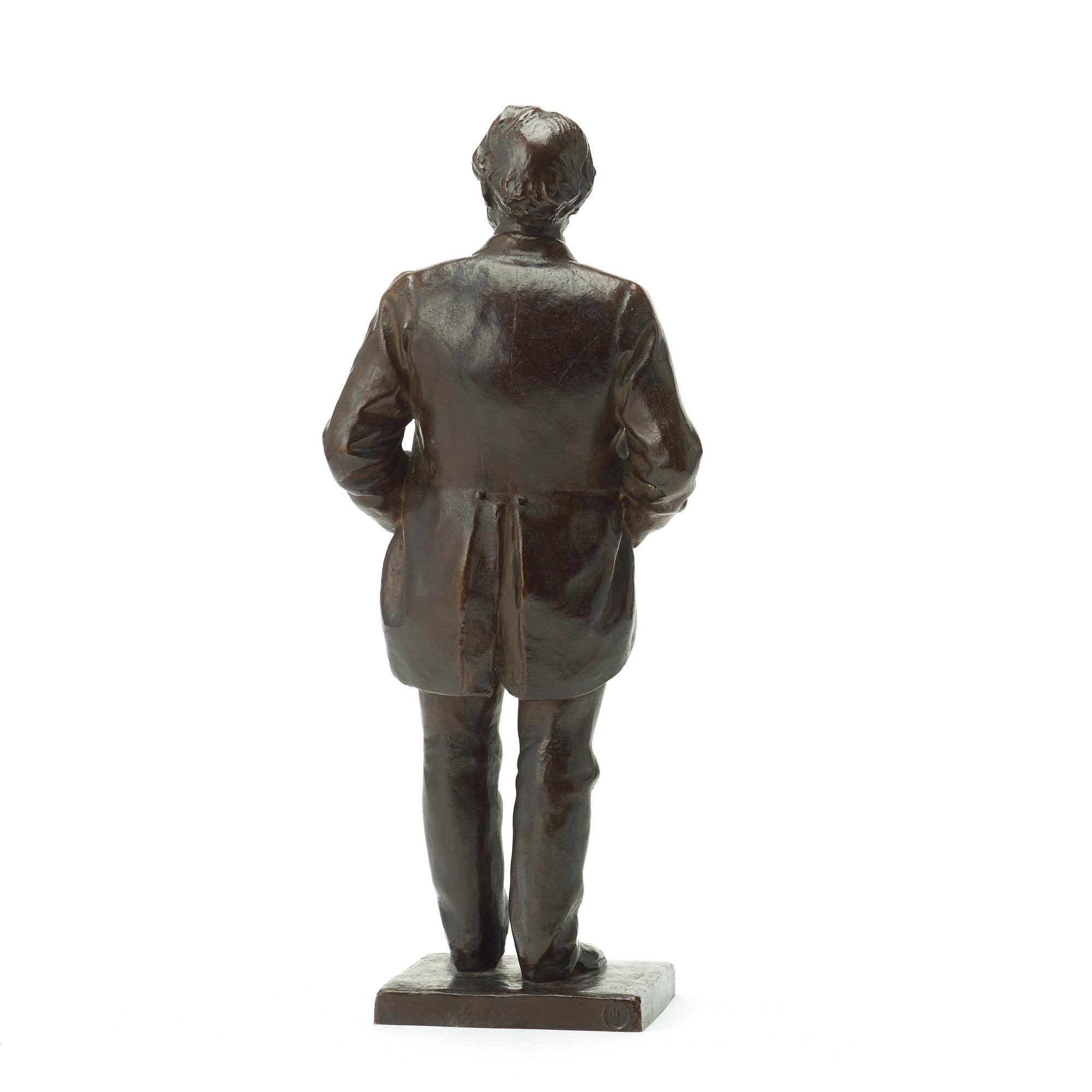 Per Hasselberg, Skulptur föreställande Pontus Fürstenberg.