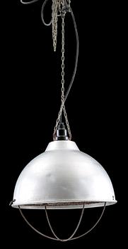 INDUSTRILAMPA, metall, 1900-talets andra hälft. Diam 40.