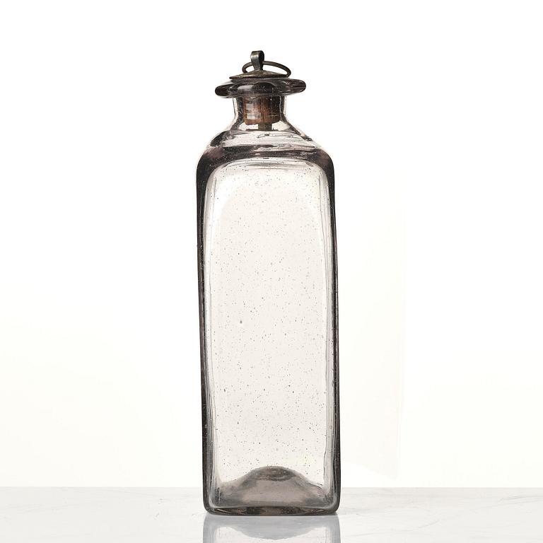 Brännvinsflaska, glas. Limmareds glasbruk, sent 1700-tal/tidigt 1800-tal.