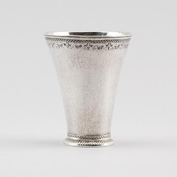 BÄGARE, silver, Henrik Adam Christiernin, Arboga 1740-1760. Vikt ca 60 g.