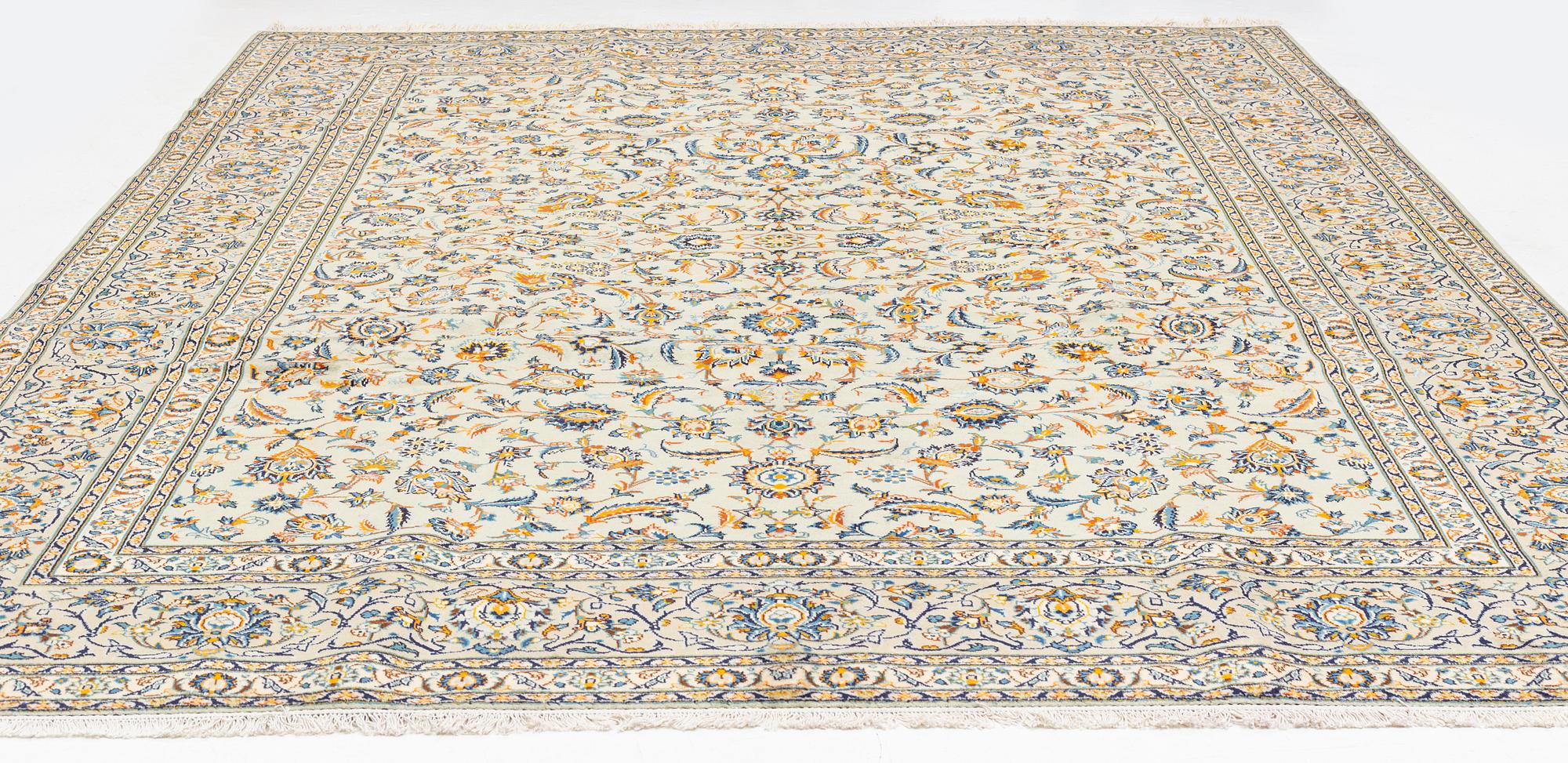 Matta, Keshan, ca 407 x 303 cm.