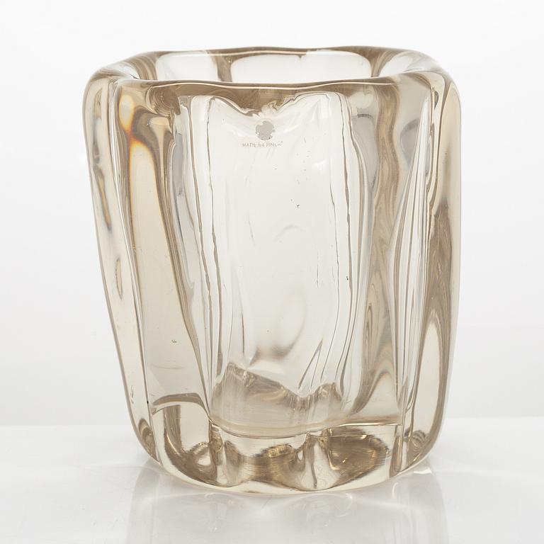 Tapio Wirkkala, a vase glass, 'Kalvolan kanto', signed Tapio Wirkkala - 3241.