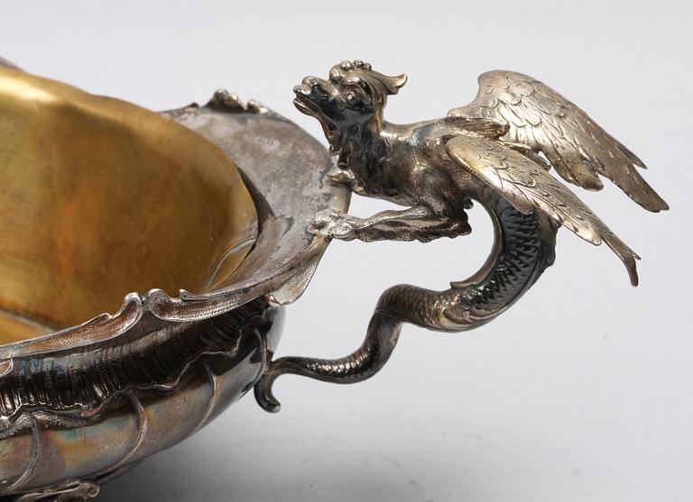 JARDINNIERE, silver. Nyrokoko. Tyska stämplar samt importstämplar Gustaf Möllenborg, Stockholm 1896.