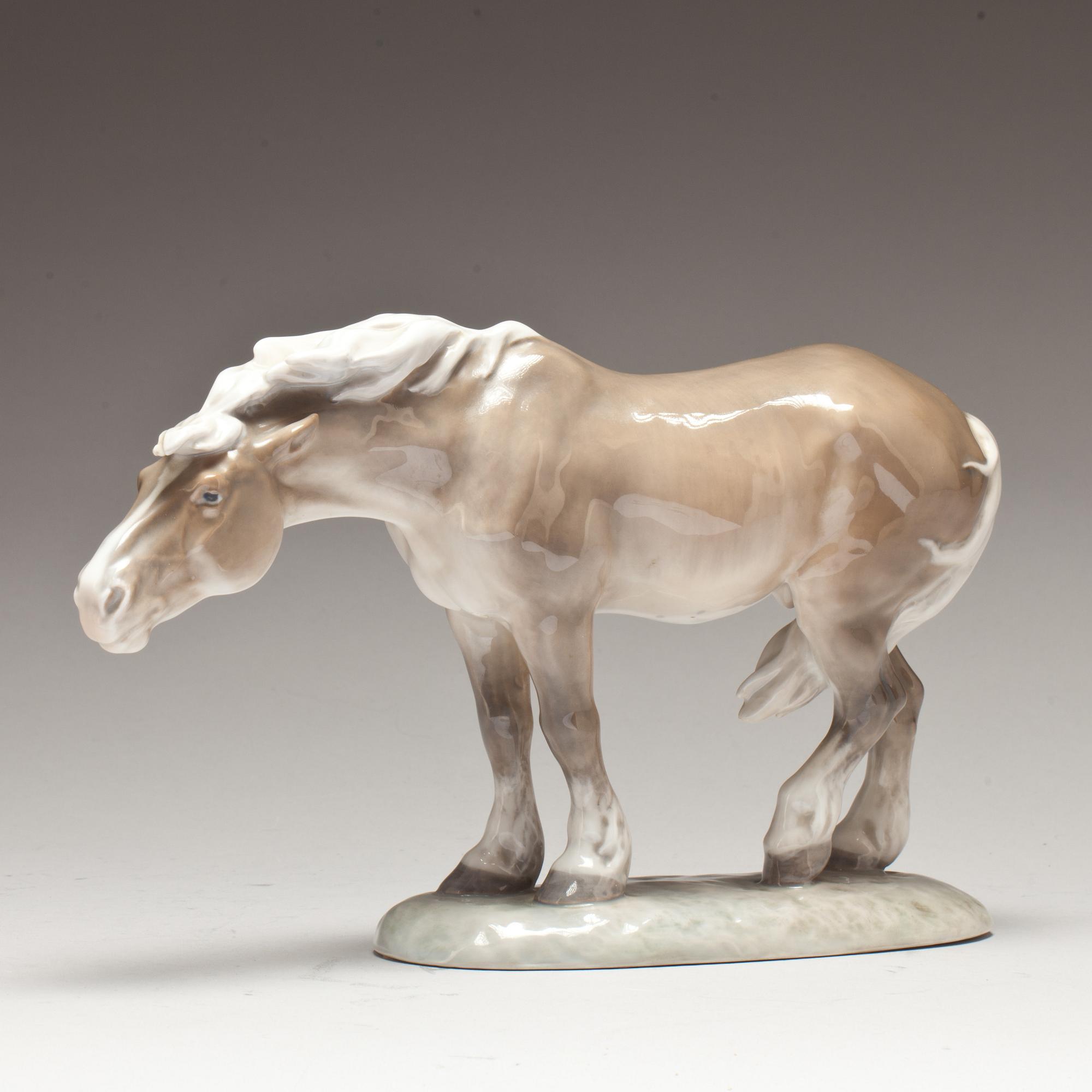 FIGURIN, porslin. Royal Copenhagen.