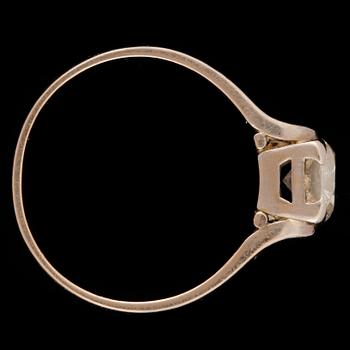 RING, 18k vitguld med briljantslipad diamant ca0,96ct enligt gravyr. Hellström & Åhrling, Stockholm, 1960. Vikt ca5g.