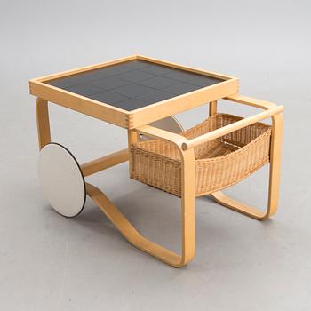 A mid-20th century '900' tea trolley for Artek, Finland.