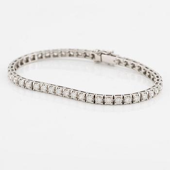 Tennis bracelet with brilliant-cut diamonds, including HRD report.