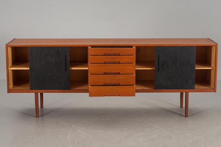 SIDEBOARD, "Gigant", Nils Jonsson, Troeds, 1950/60-tal.