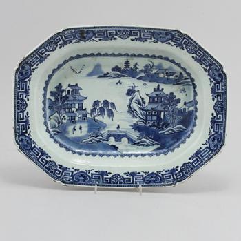 TERRINFAT, porslin, Kina, 1700-tal.