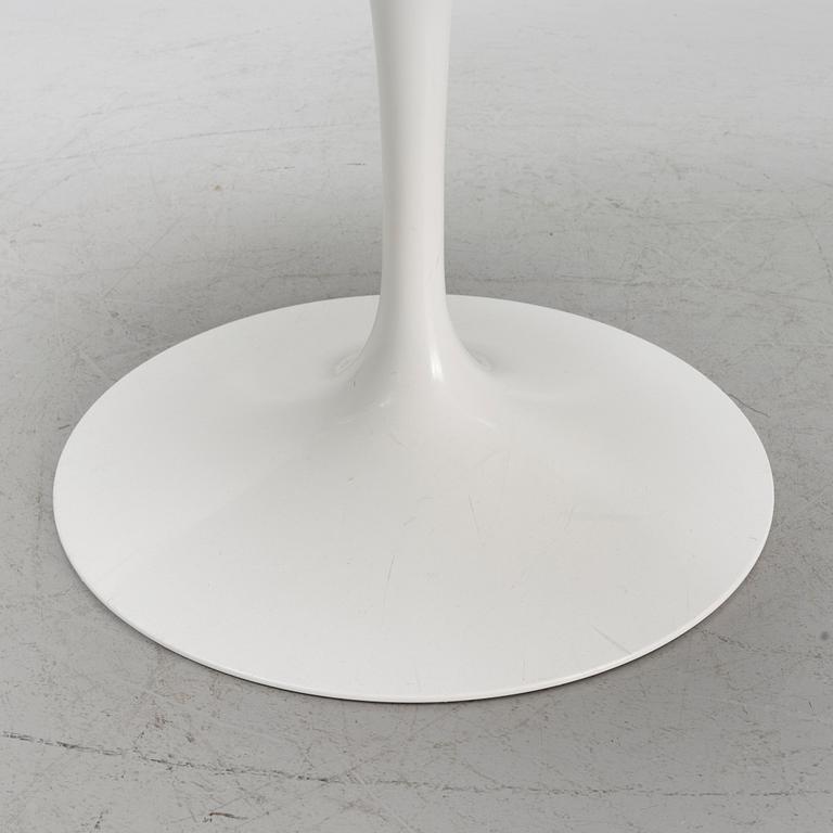 Eero Saarinen, a 'Tulip' dining table from Knoll Studio.