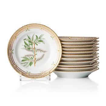 A set of 12 Royal Copenhagen 'Flora Danica' dishes, Denmark, 20th century.