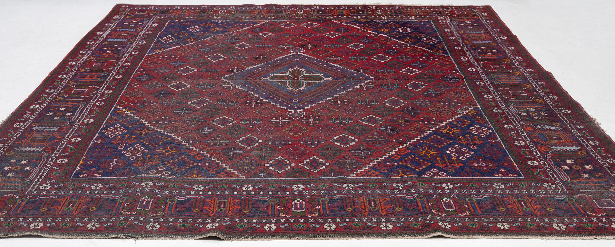 Carpet, approx. 400 x 310 cm.