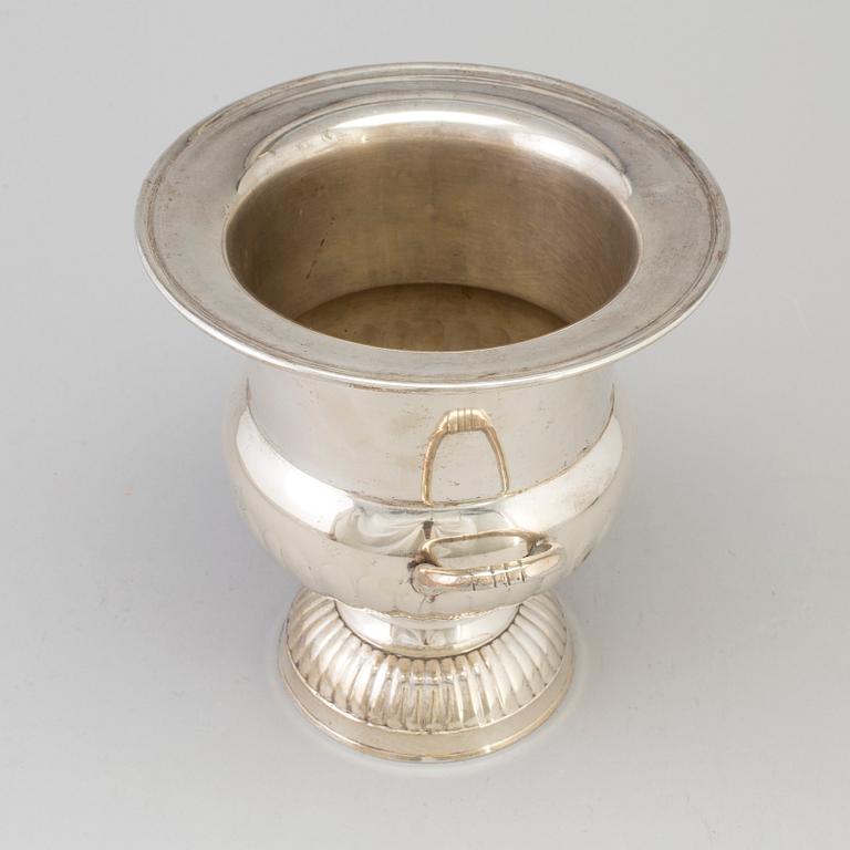 CHAMPAGNEKYLARE, försilvrad, 1900-tal.